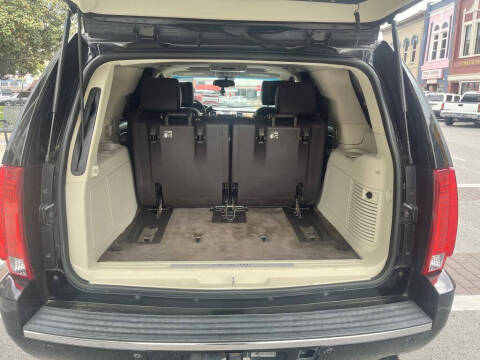 2011 Cadillac Escalade Platinum Edition