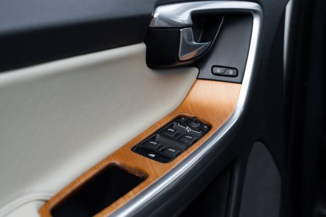 2017 Volvo XC60 T6 Inscription