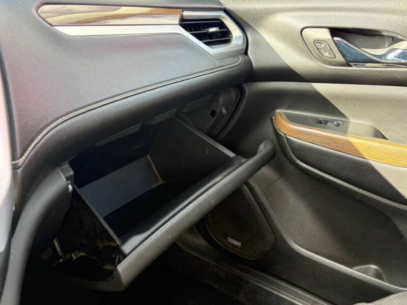 2017 GMC Acadia SLE-2