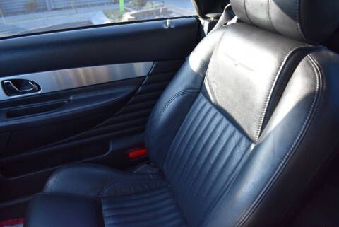 2004 Ford Thunderbird Deluxe