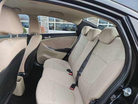 2016 Hyundai Accent SE