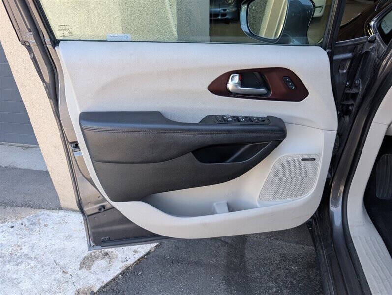 2017 Chrysler Pacifica Limited