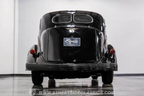 1937 Chrysler Desoto