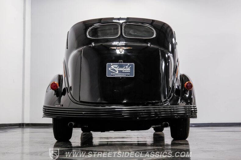 1937 Chrysler Desoto