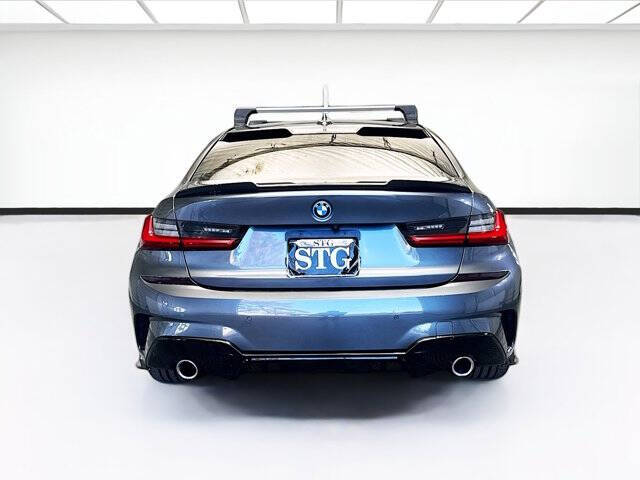 2022 BMW 3 Series 330e