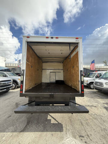 2017 Ford E-Series E-350 SD