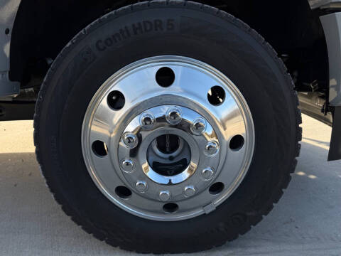 2026 Ford F-450 Super Duty Platinum