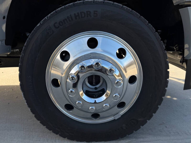 2026 Ford F-450 Super Duty Platinum