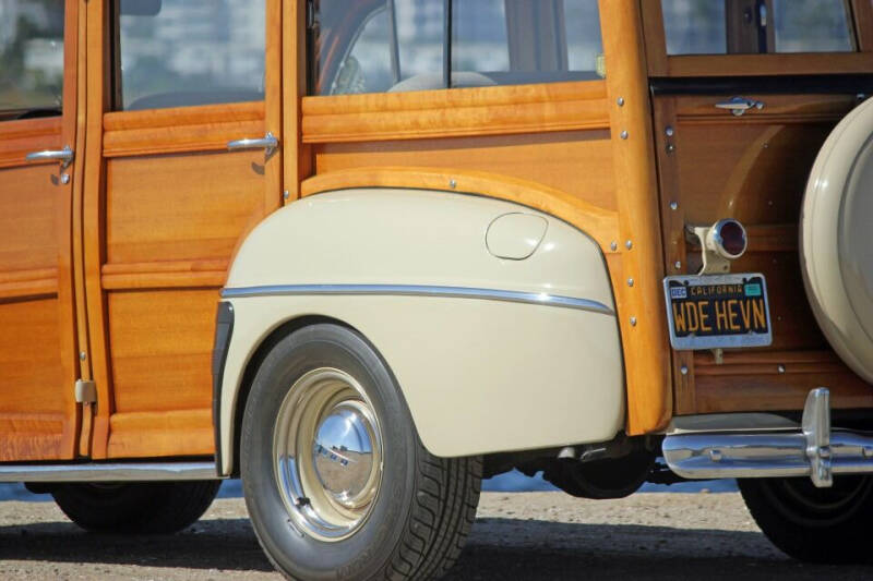 1948 Ford Super Deluxe