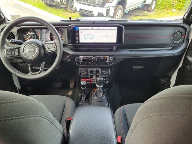 2025 Jeep Gladiator