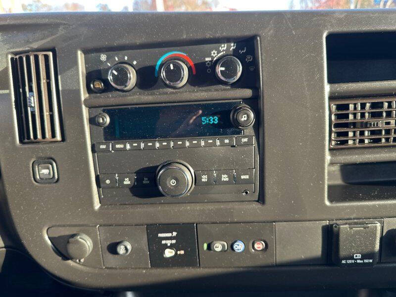 2022 Chevrolet Express 2500