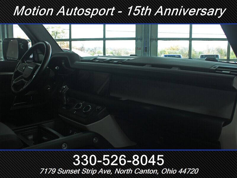 2024 Land Rover Defender 110 P300 S