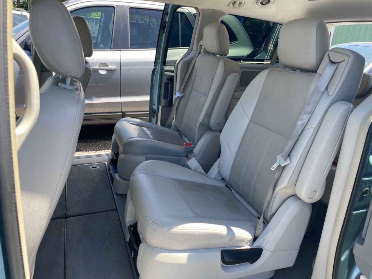 2008 Chrysler Town and Country for sale at Paradise Coach in Newberg, OR