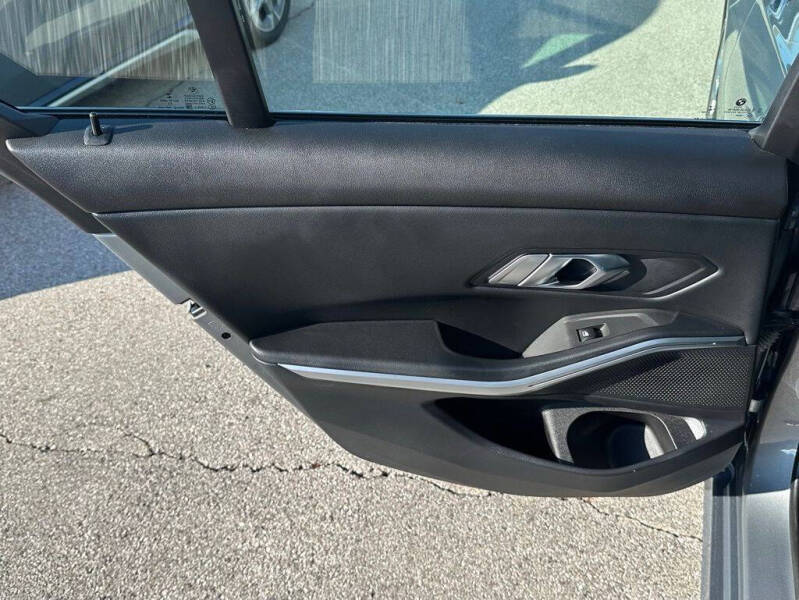 2023 BMW 3 Series 330i