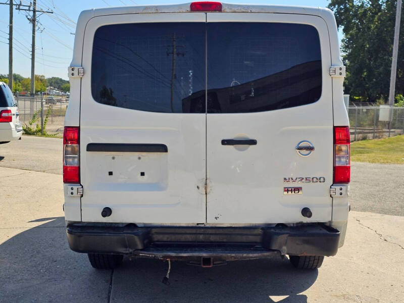 2012 Nissan NV 2500 HD S