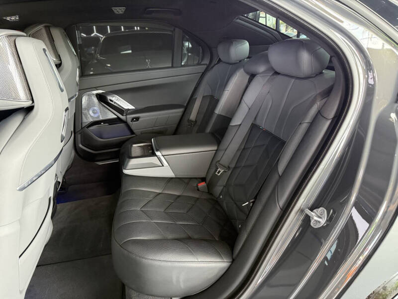 2023 BMW 7 Series 760i xDrive