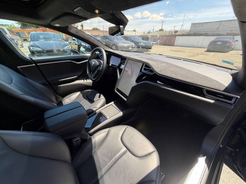 2015 Tesla Model S 85D