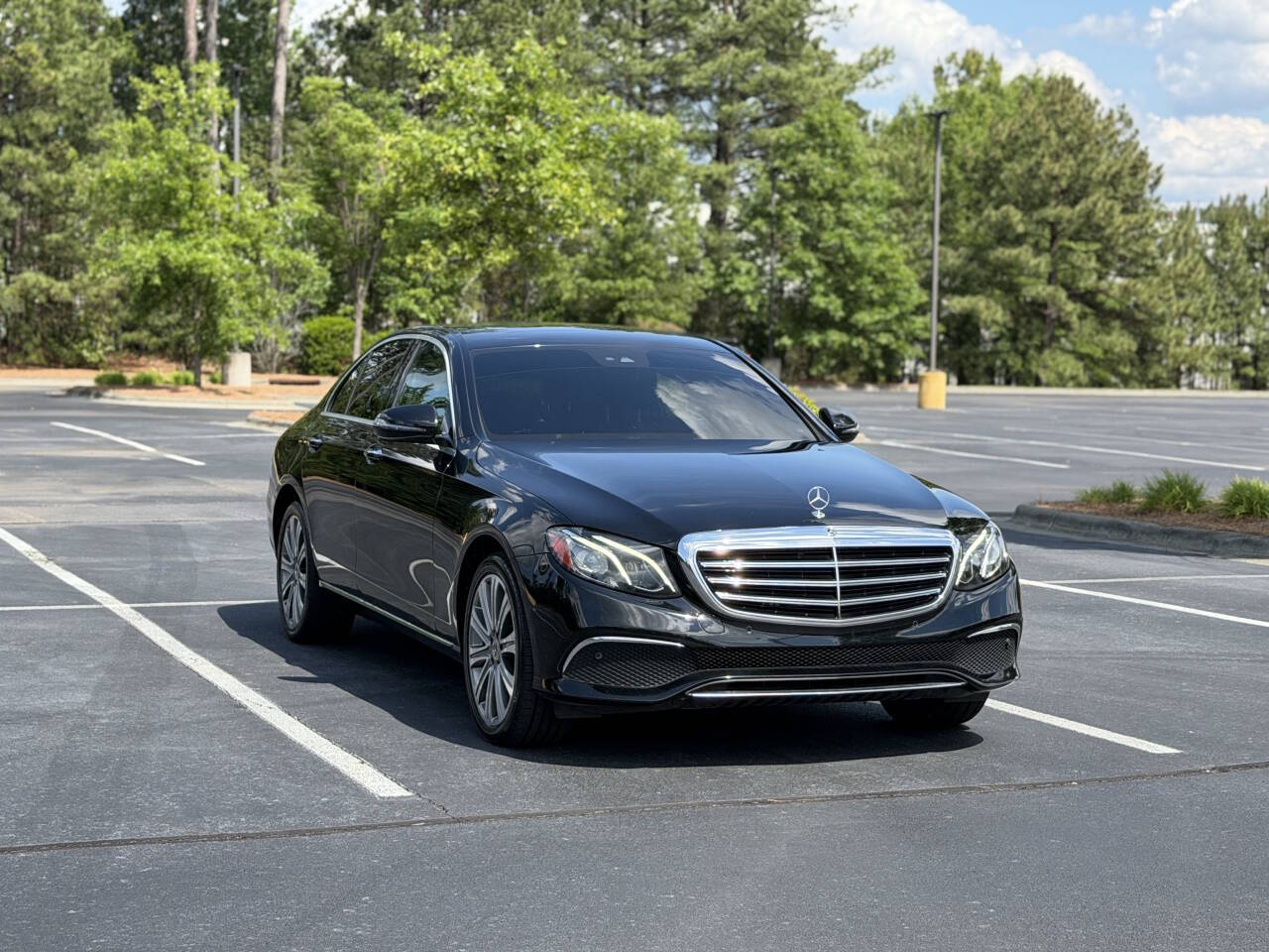 Black 2018 Mercedes-Benz E-Class E 300 4MATIC AWD E 300 4MATIC 4dr Sedan 1