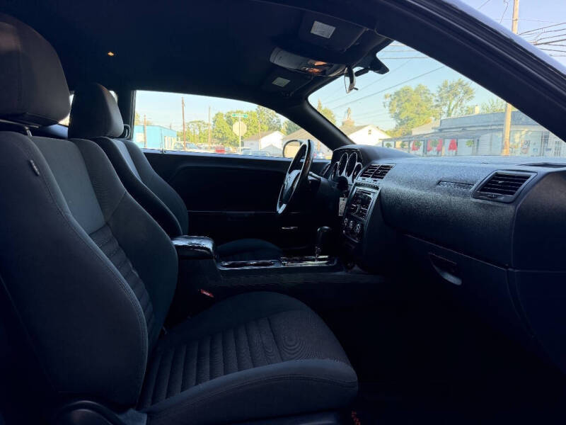 2013 Dodge Challenger SXT