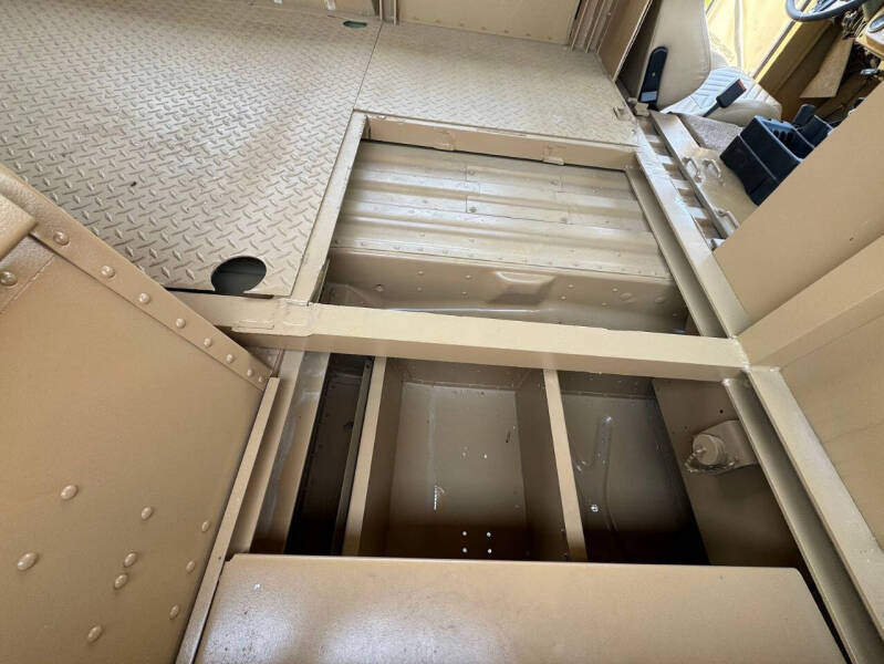 2002 AM General HMMWV