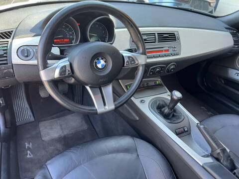 2004 BMW Z4 2.5i