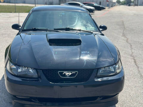 2004 Ford Mustang GT Deluxe