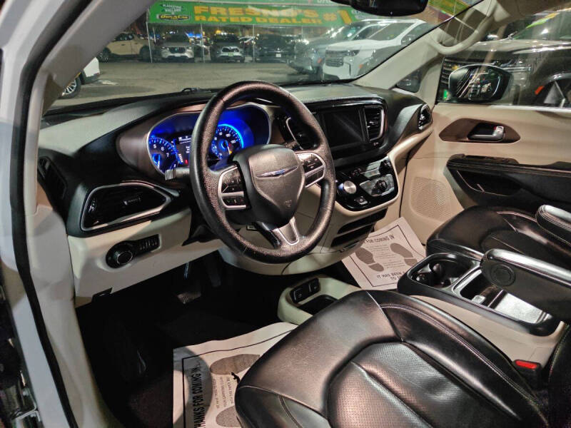 2021 Chrysler Voyager LXi