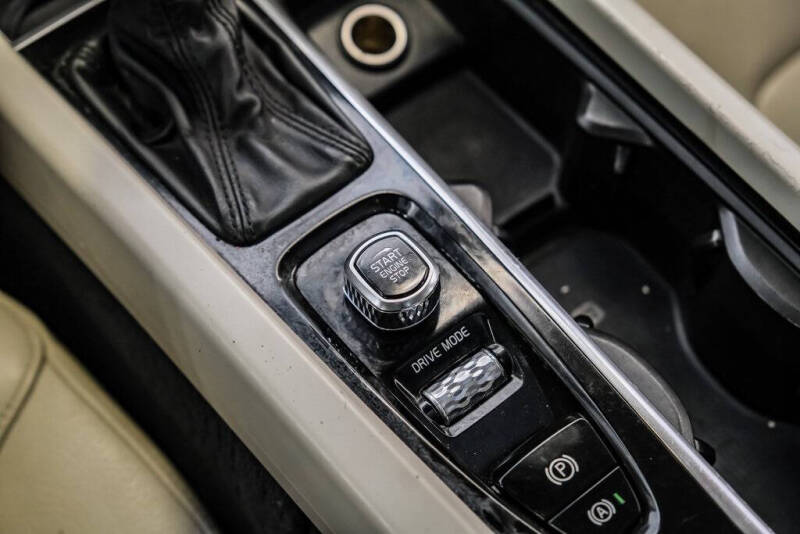 2019 Volvo S60 T5 Momentum