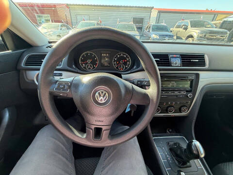 2014 Volkswagen Passat 1.8T S