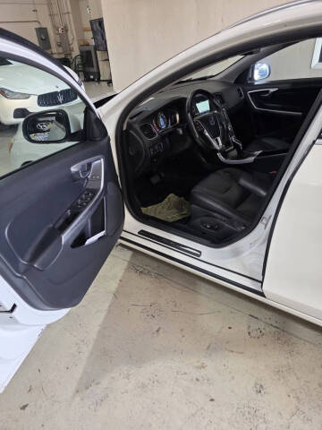 2016 Volvo V60 T5 Drive-E Premier