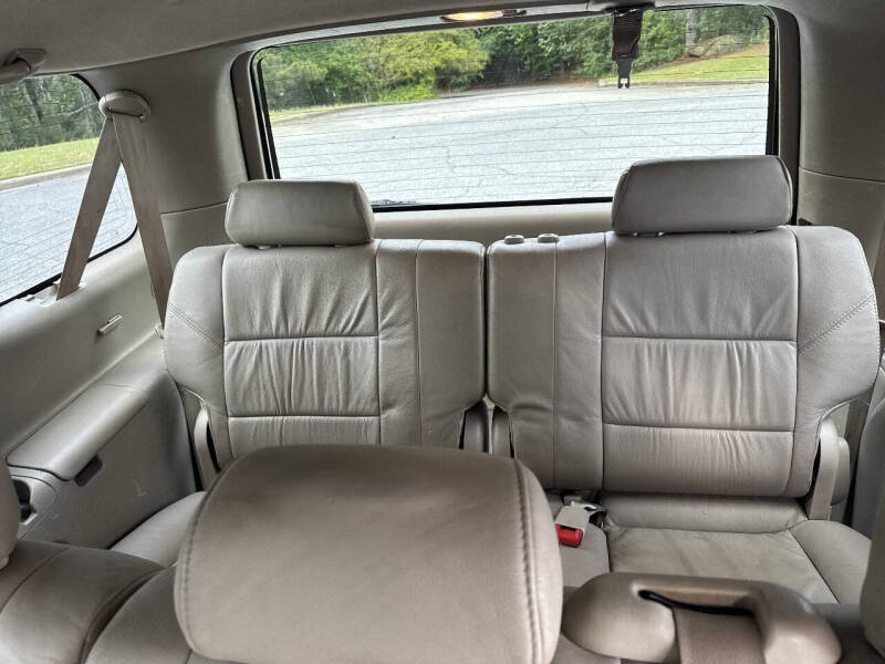 2005 Toyota Sequoia SR5