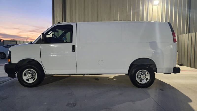 2024 Chevrolet Express 2500