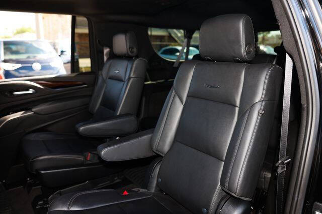 2023 Cadillac Escalade ESV Luxury