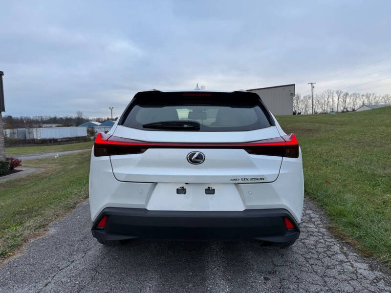 2023 Lexus UX 250h Premium