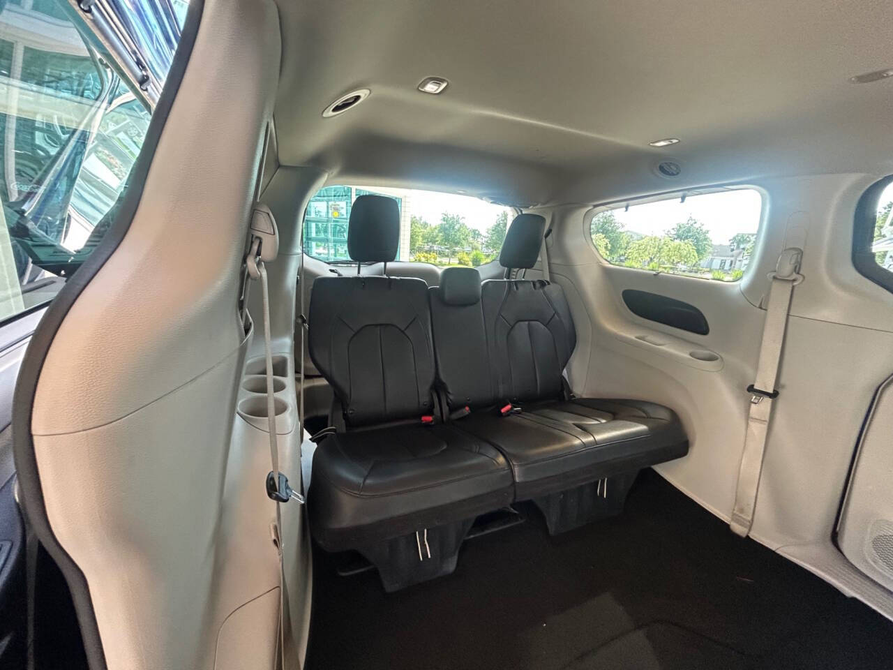 2021 Chrysler Pacifica 36