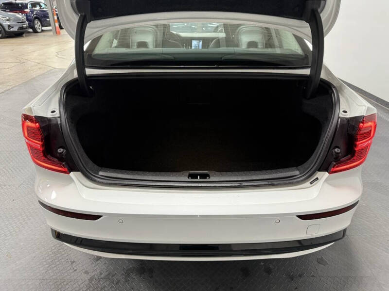 2024 Volvo S60 B5 Plus Dark Theme