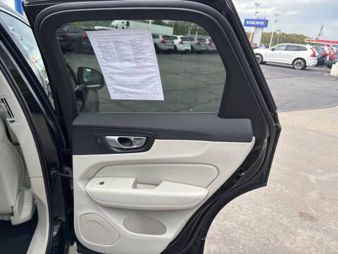 2023 Volvo XC60 B5 Plus Bright Theme