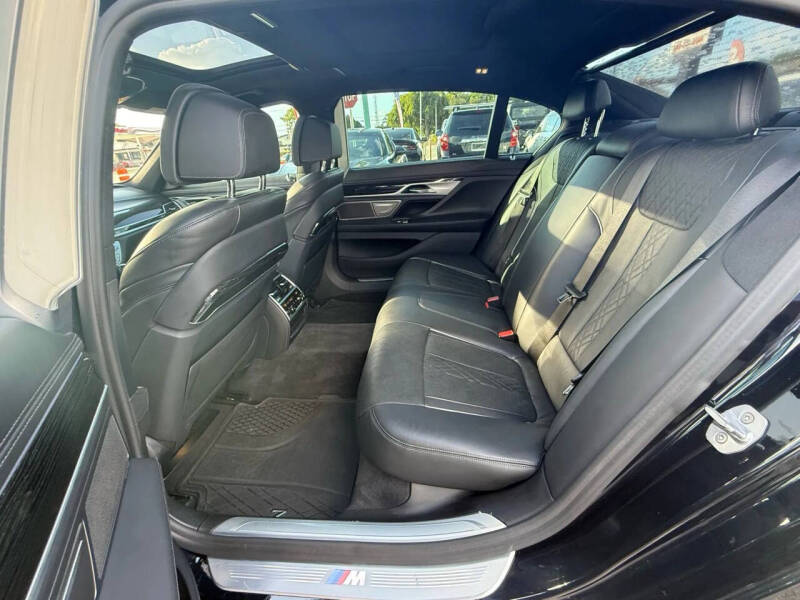 2019 BMW 7 Series 740i