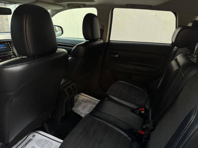 2019 Mitsubishi Outlander SE