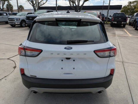 2022 Ford Escape S