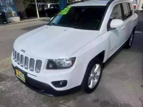 2016 Jeep Compass for sale at BEE BACK MOTORS in Sonora CA