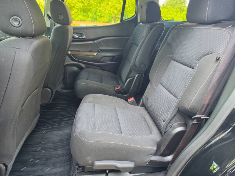 2023 GMC Acadia SLE