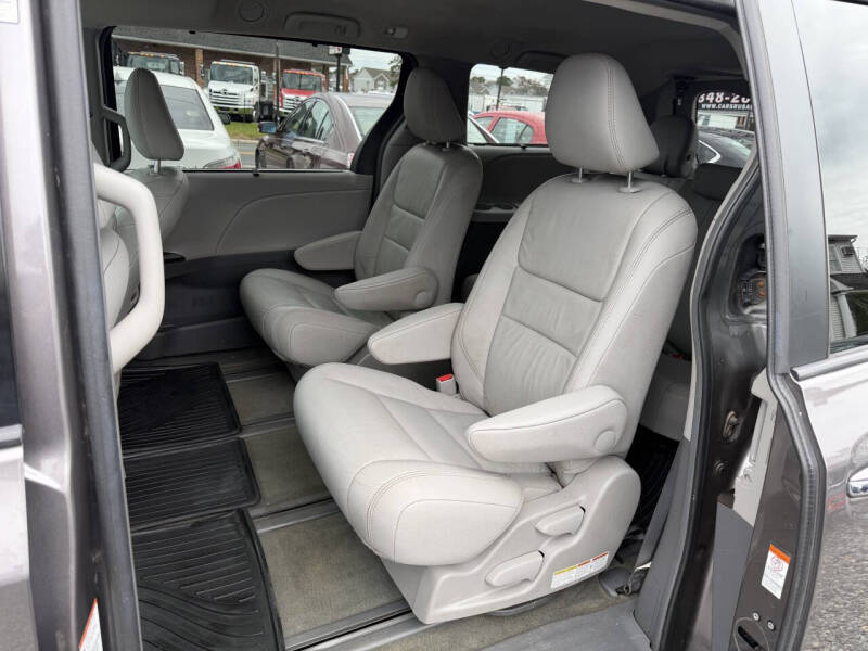 2016 Toyota Sienna XLE Premium 7-Passenger