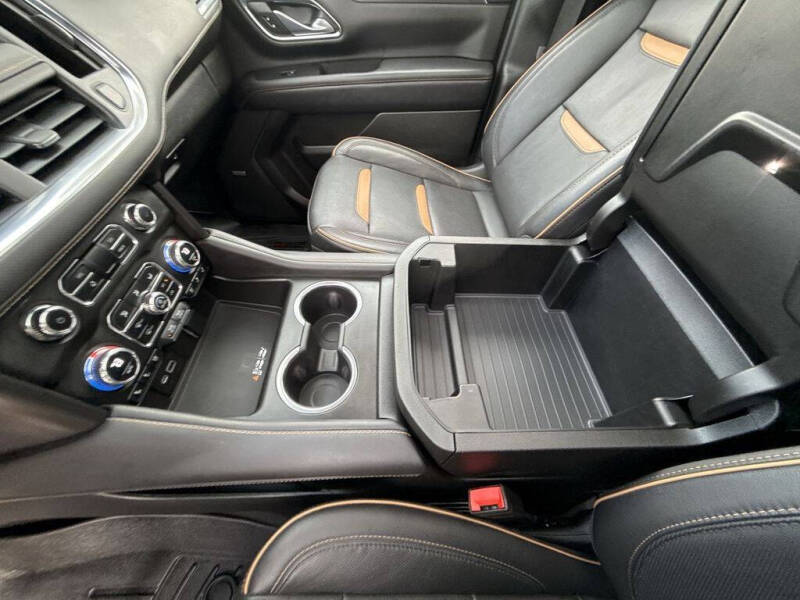 2023 GMC Yukon XL AT4