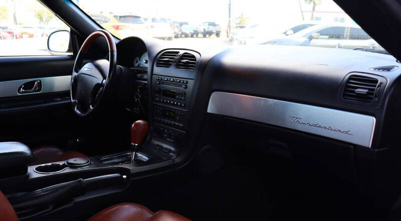 2003 Ford Thunderbird