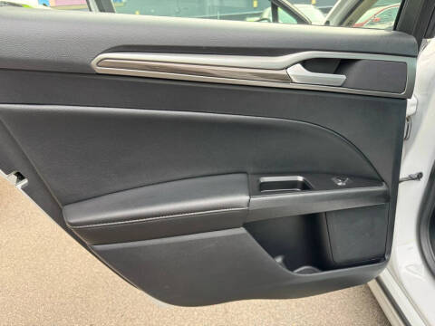 2020 Ford Fusion SEL