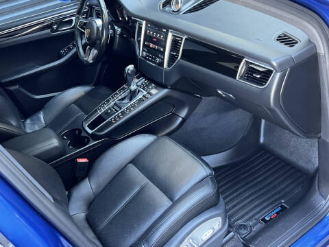 2017 Porsche Macan S