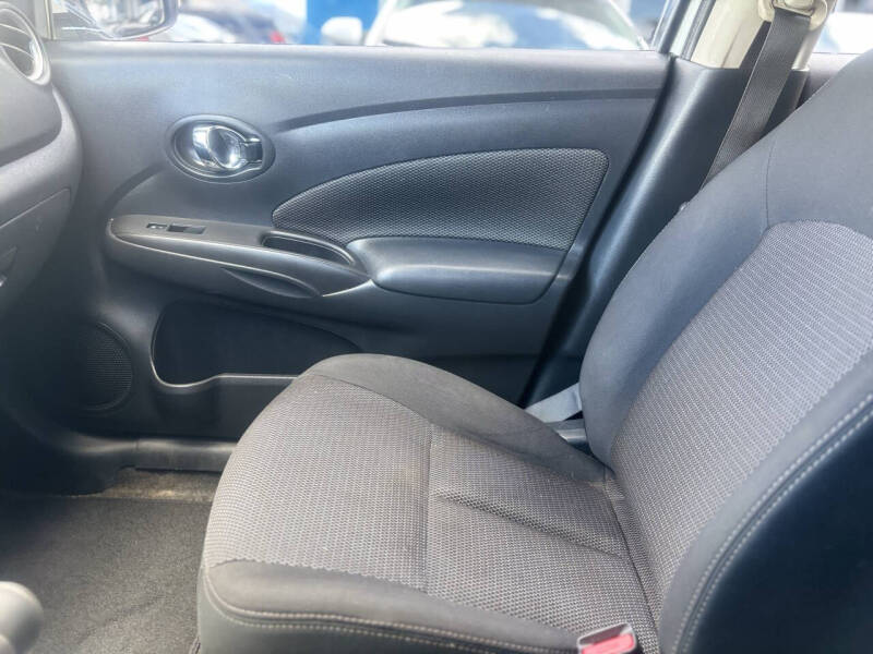 2017 Nissan Versa 1.6 SV