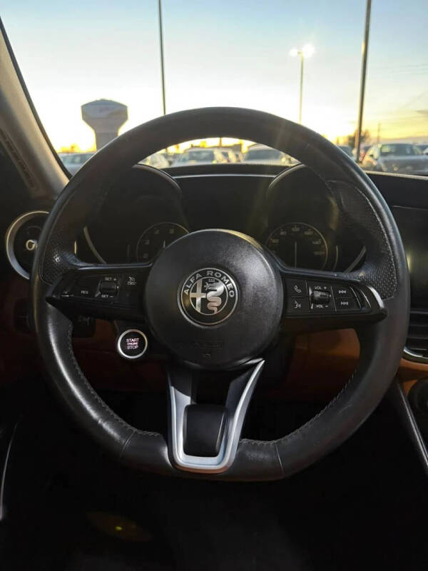 2017 Alfa Romeo Giulia Ti