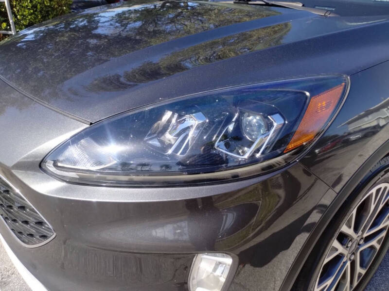 2020 Ford Escape SEL